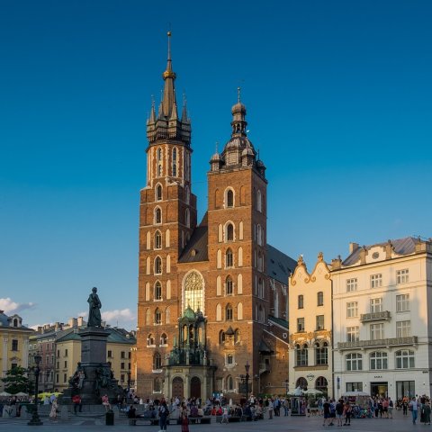 Fundusz Kościelny: dlaczego rząd Tuska też nie chce go zlikwidować