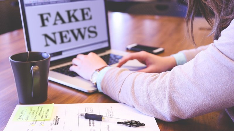 Dezinformacja w Polsce 2026: skąd pochodzi i kto na tym korzysta