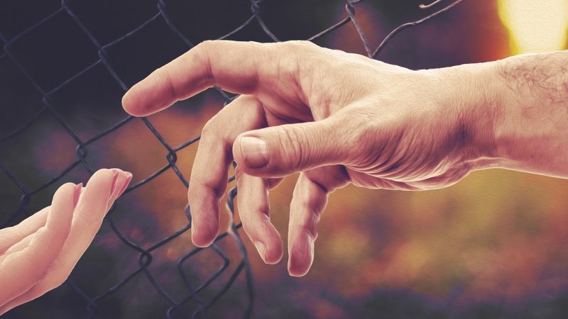 Relokacja migrantów z UE: dlaczego Polska odmawia i ile to kosztuje